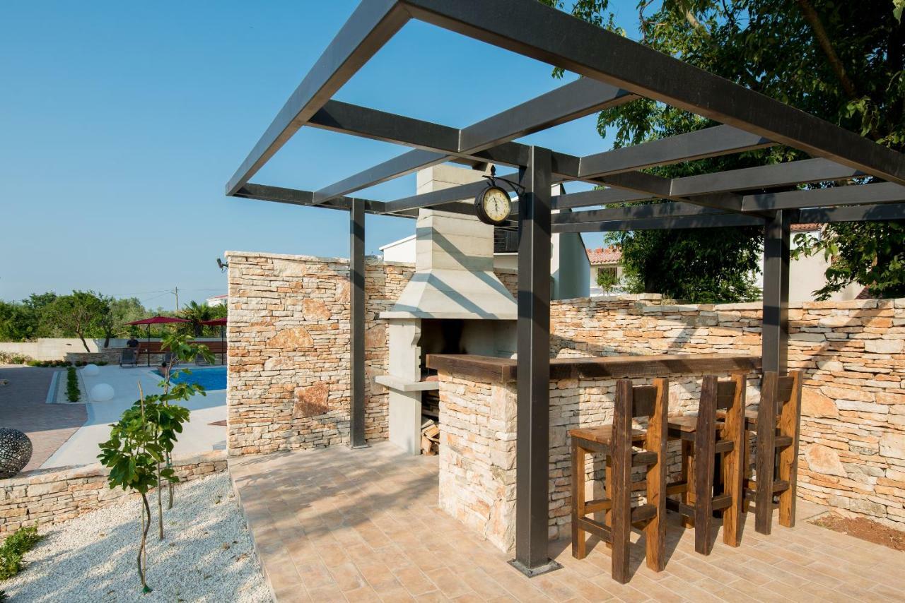 Villa Anja 1St Floor بيروغ المظهر الخارجي الصورة