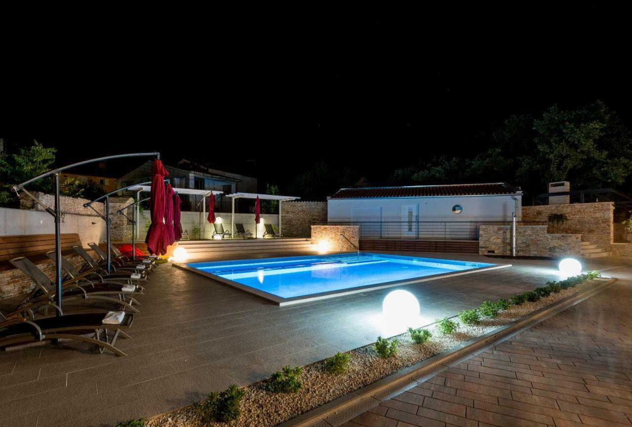 Villa Anja 1St Floor بيروغ المظهر الخارجي الصورة