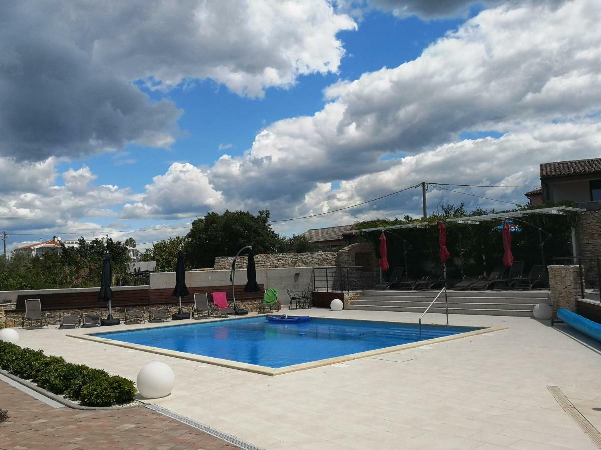 Villa Anja 1St Floor بيروغ المظهر الخارجي الصورة