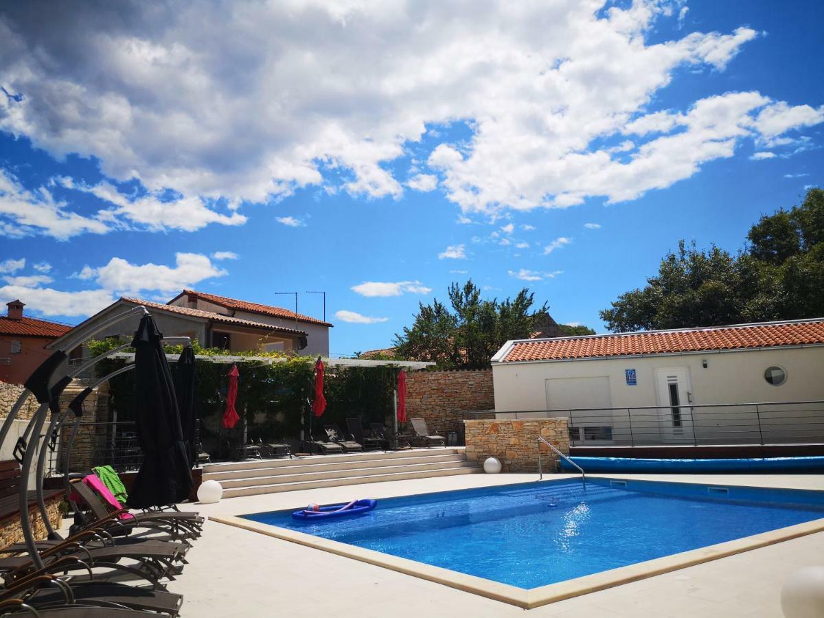 Villa Anja 1St Floor بيروغ المظهر الخارجي الصورة