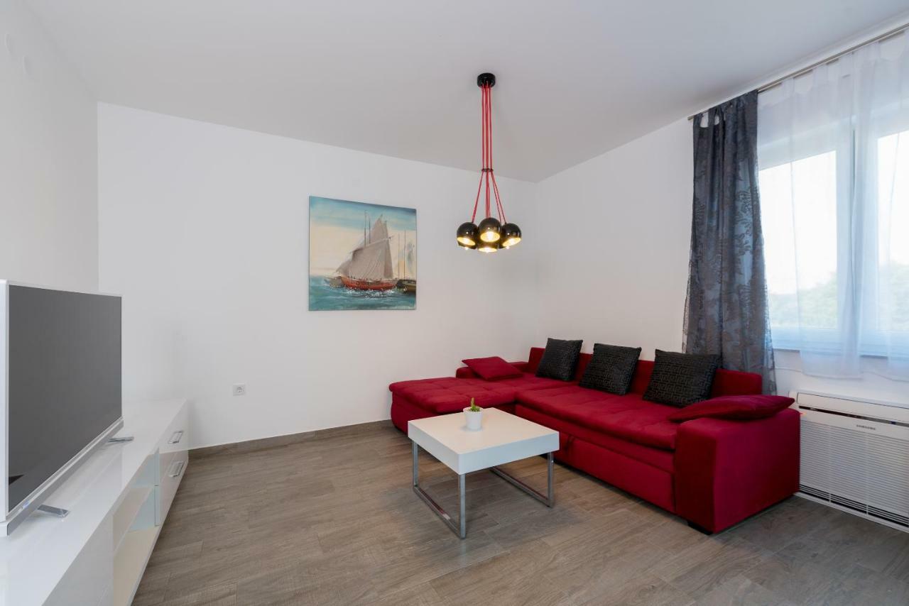 Villa Anja 1St Floor بيروغ المظهر الخارجي الصورة